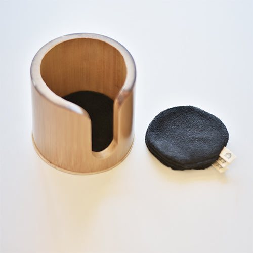 Simplifica tu rutina de belleza con nuestras toallitas negras a prueba de manchas