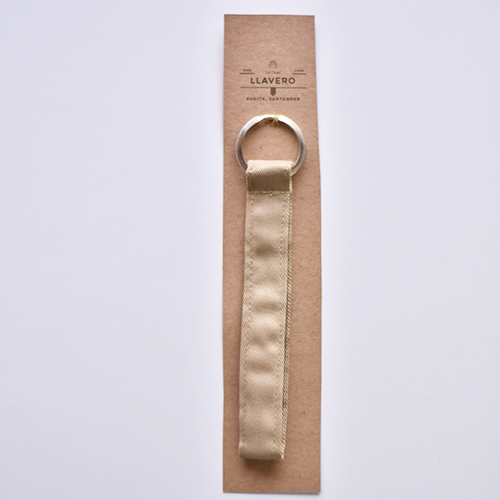 Llaveros de tela artesanales: una forma elegante de reducir los desperdicios textiles