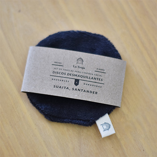 Descubre la suavidad y eficacia de nuestras toallitas desmaquillantes negras