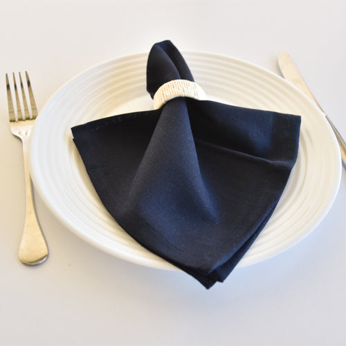 Servilletas de lino: la elección natural y sostenible para tu mesa.