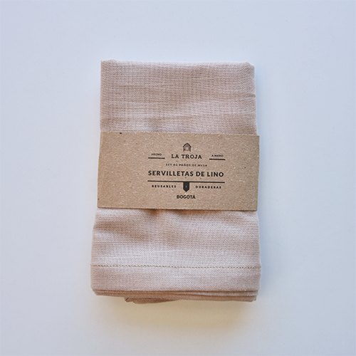 Descubre la versatilidad y durabilidad de nuestro paquete de servilletas en tela de 4 unidades